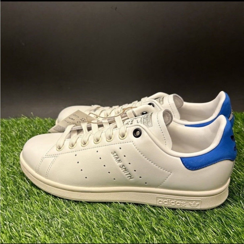 Adidas Stan Smith white sneakers